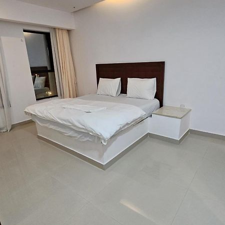 Luxury 1Bkh Fully Furnished Apartment Salalah Esterno foto